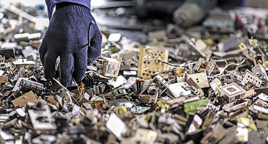 pollution from e-waste